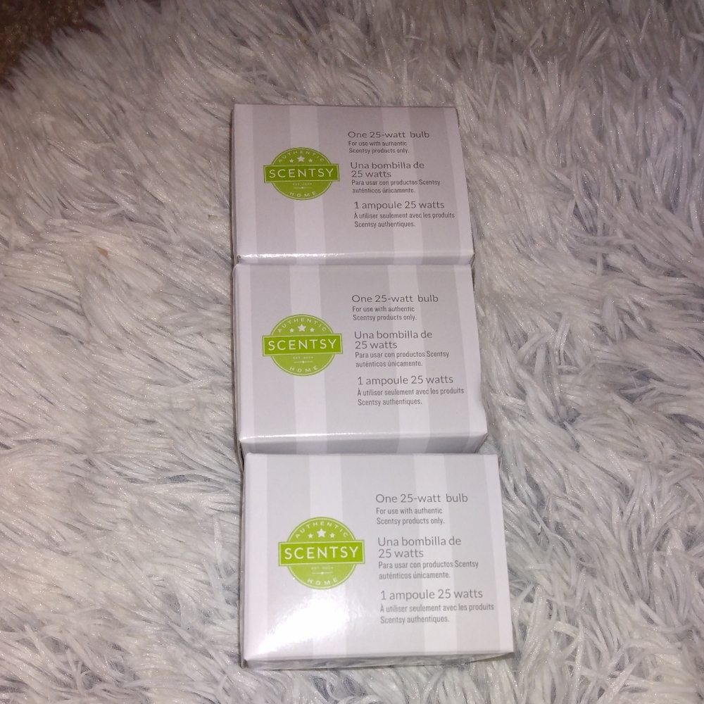Scentsy Lot Of (3) 25 Watt Clear Bulbs. ( New)
